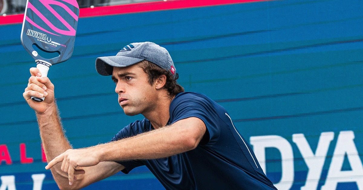 James Ignatowich serving in pickleball