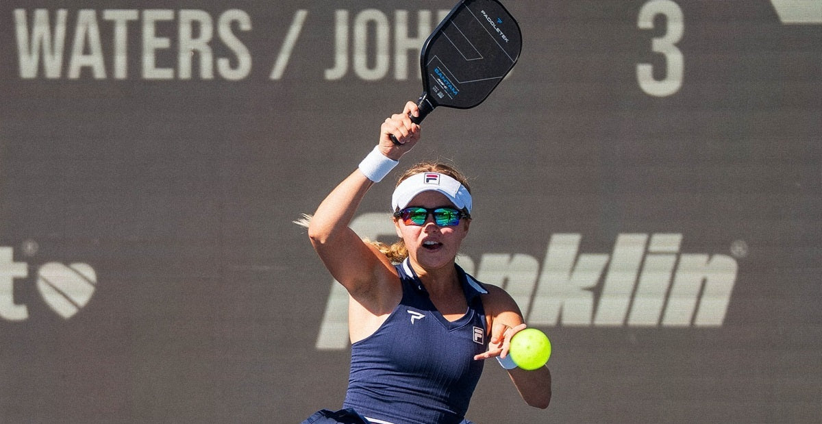 Anna Leigh Waters executing a forehand roll shot