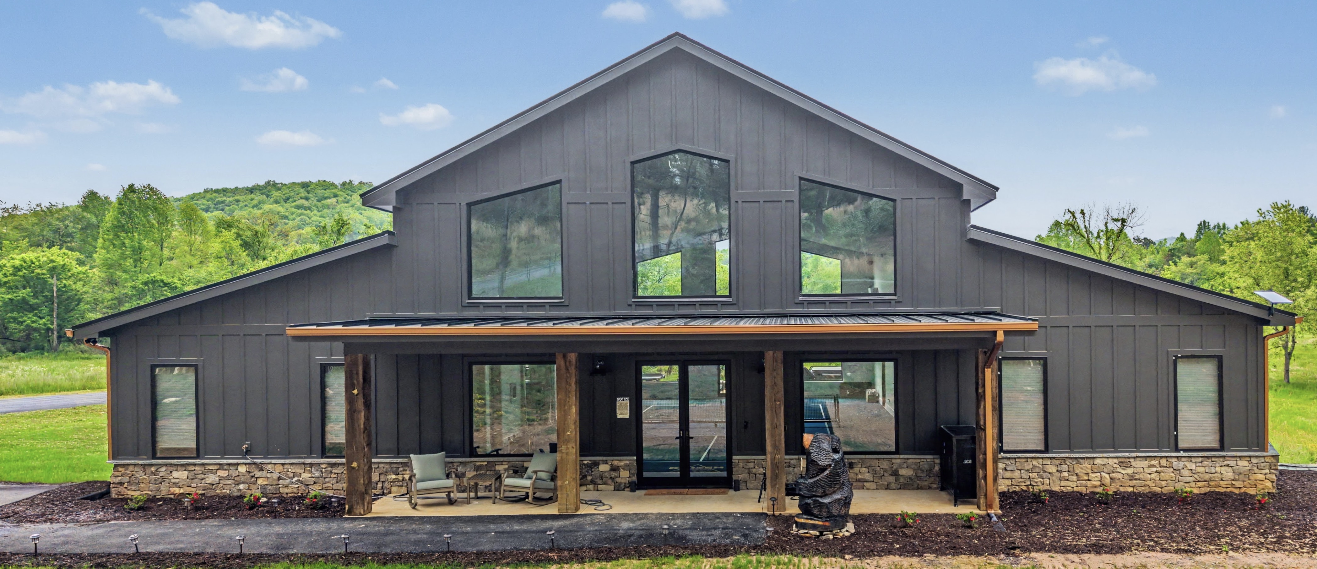 The exterior of the Blue Ridge Pickle Barn.